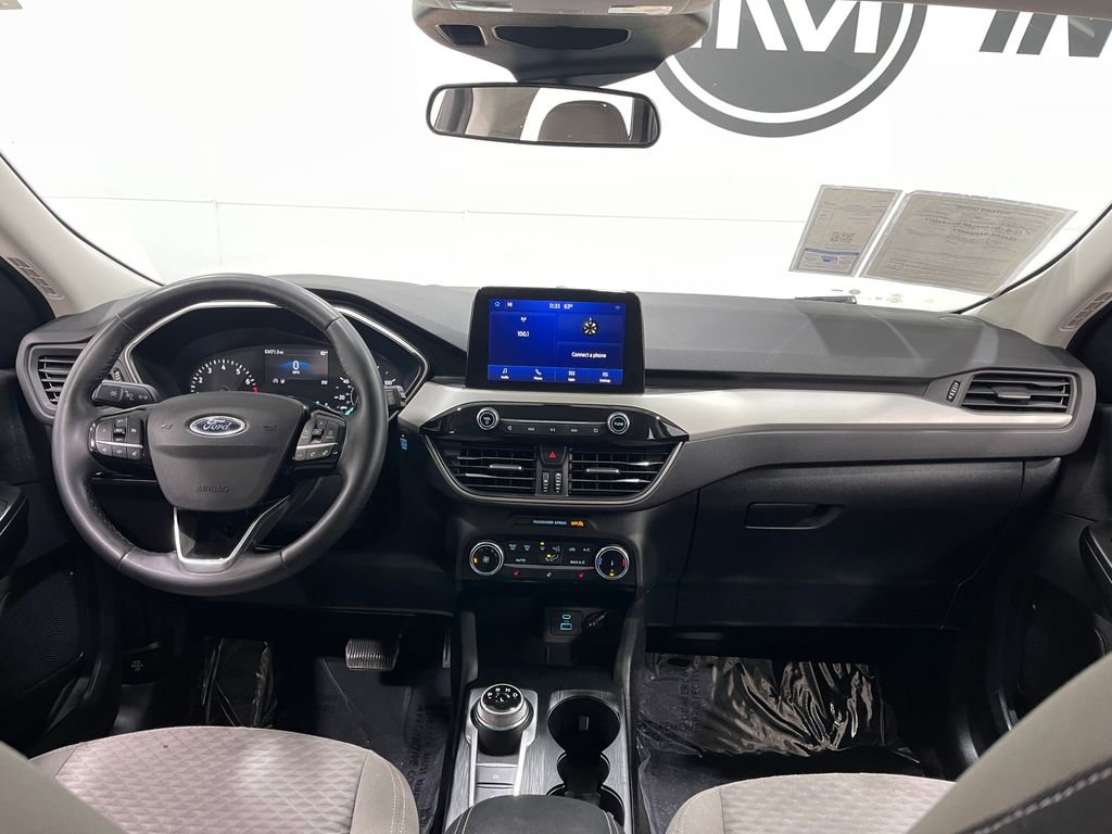 Used 2022 Ford Escape SE w/ Cold Weather Package image 17