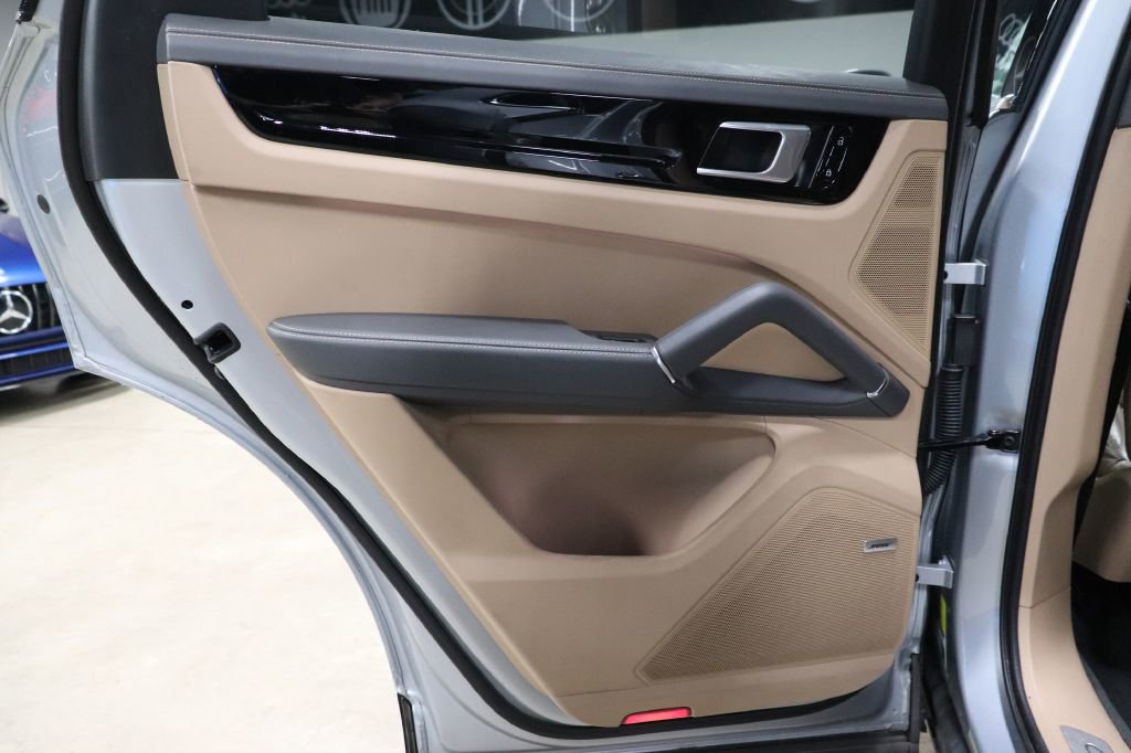 Used 2019 Porsche Cayenne S w/ Premium Plus Package image 17