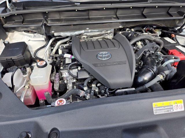 Used 2023 Toyota Highlander XLE FWD image 22