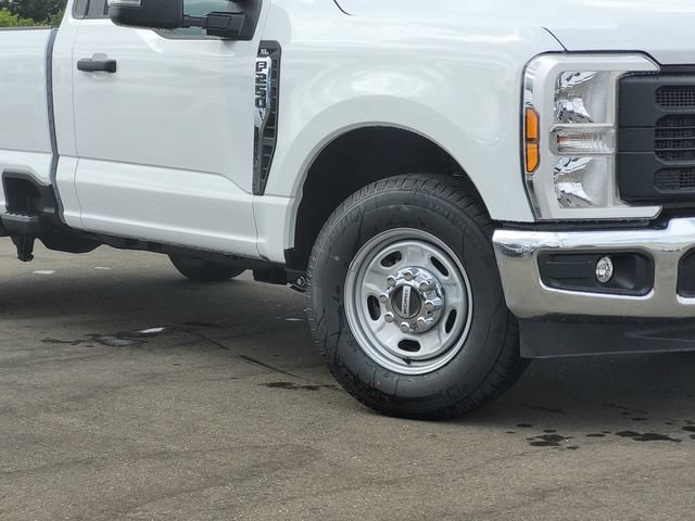 New 2026 Ford F250 XL w/ XL Chrome Package RWD image 2