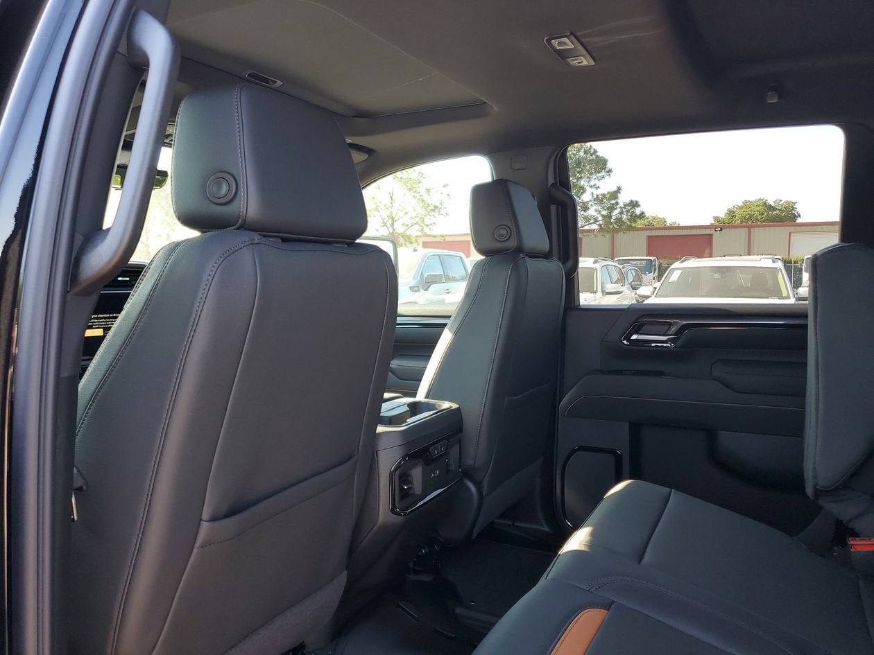 New 2026 GMC Sierra 3500 AT4 w/ AT4 Premium Plus Package AWD/4WD image 11