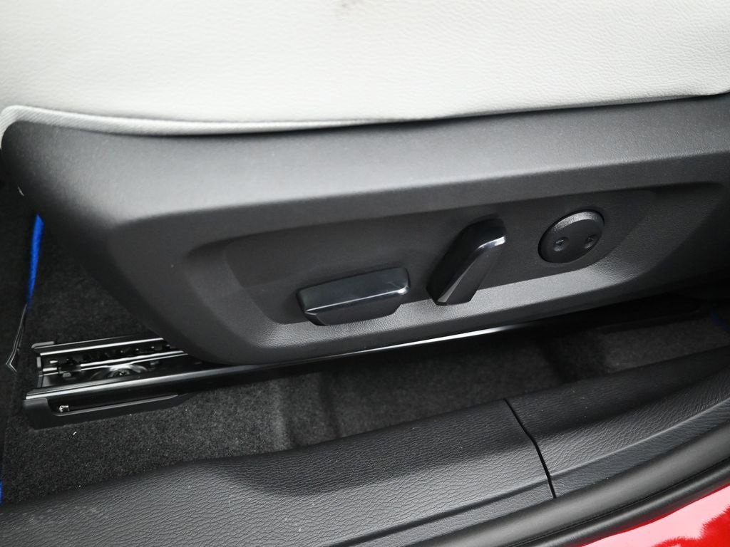 New 2025 Mitsubishi Outlander SEL image 17