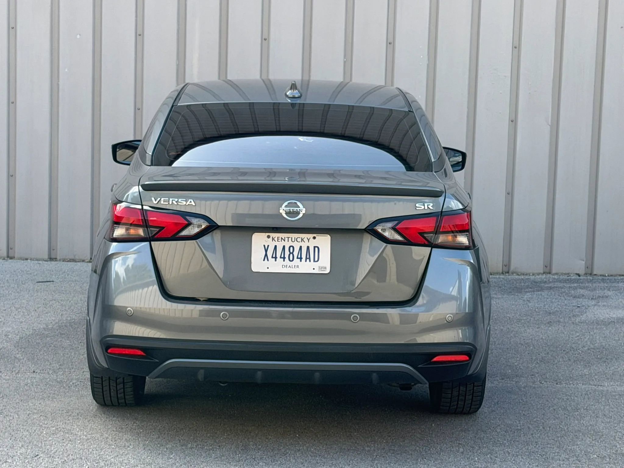Used 2020 Nissan Versa SR FWD image 4