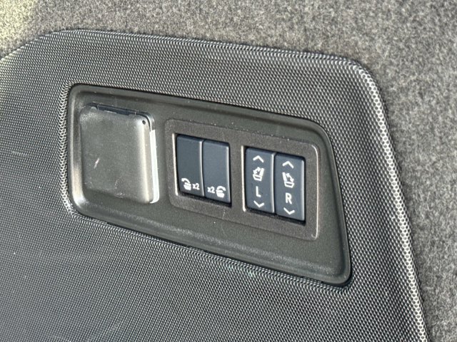 Certified 2025 Cadillac Escalade ESV Sport Platinum AWD/4WD image 6