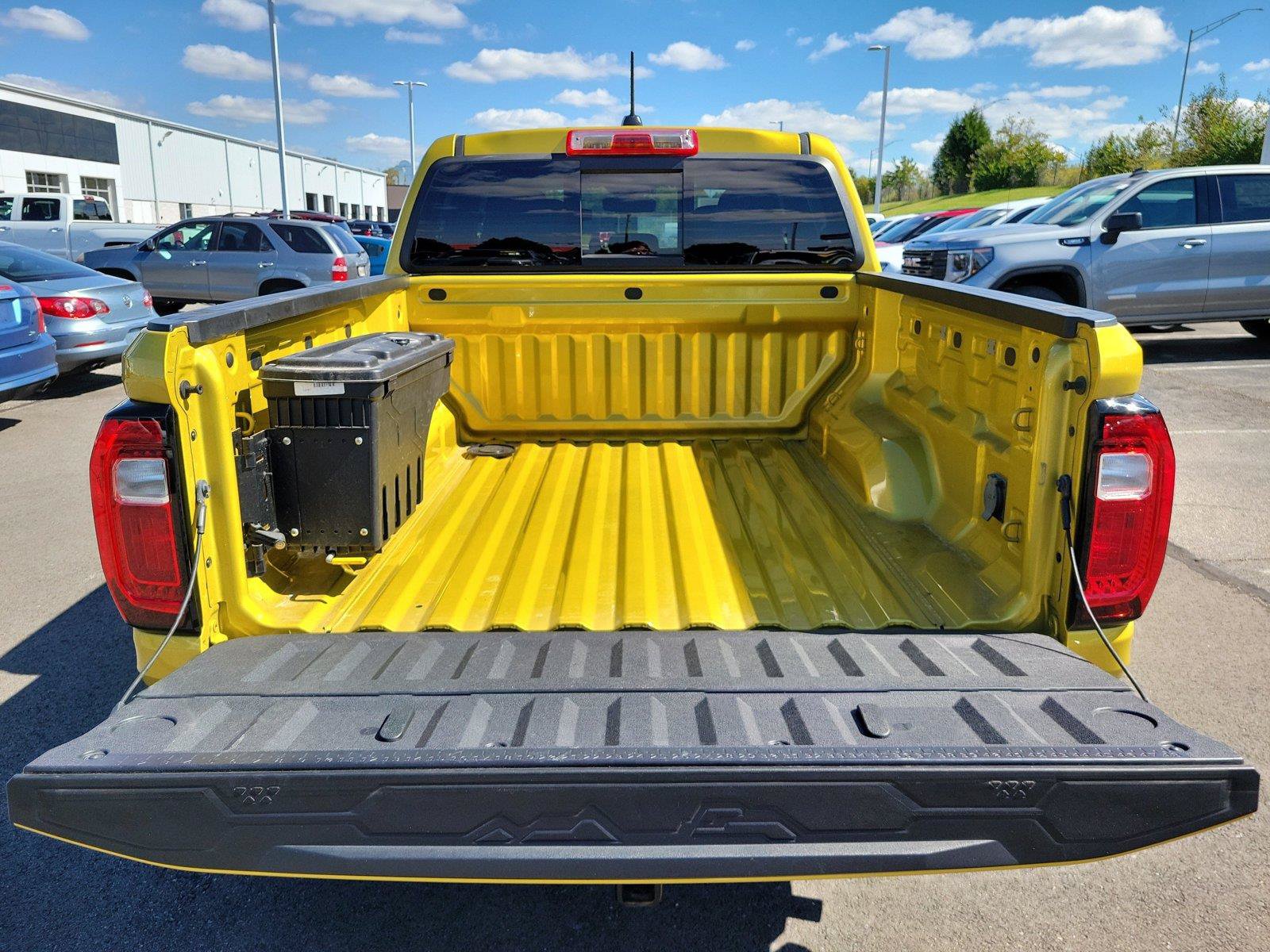 Used 2023 GMC Canyon AT4 AWD/4WD image 7