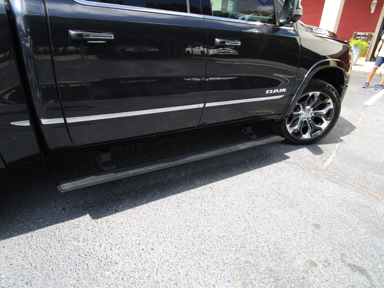 Used 2019 RAM 1500 Limited image 33