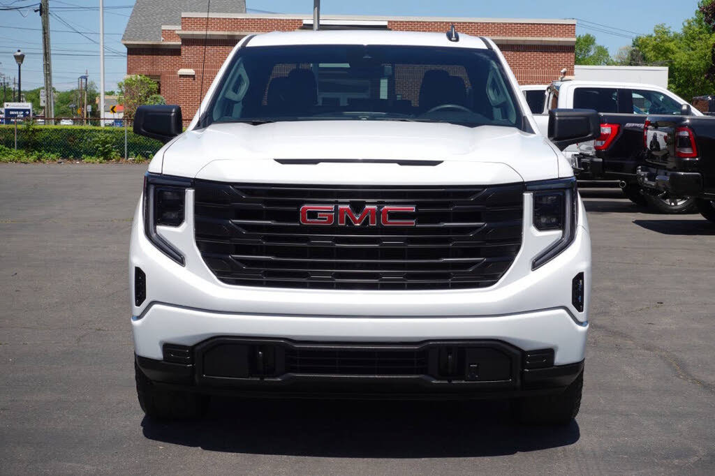 Used 2023 GMC Sierra 1500 Pro w/ Graphite Edition AWD/4WD image 6
