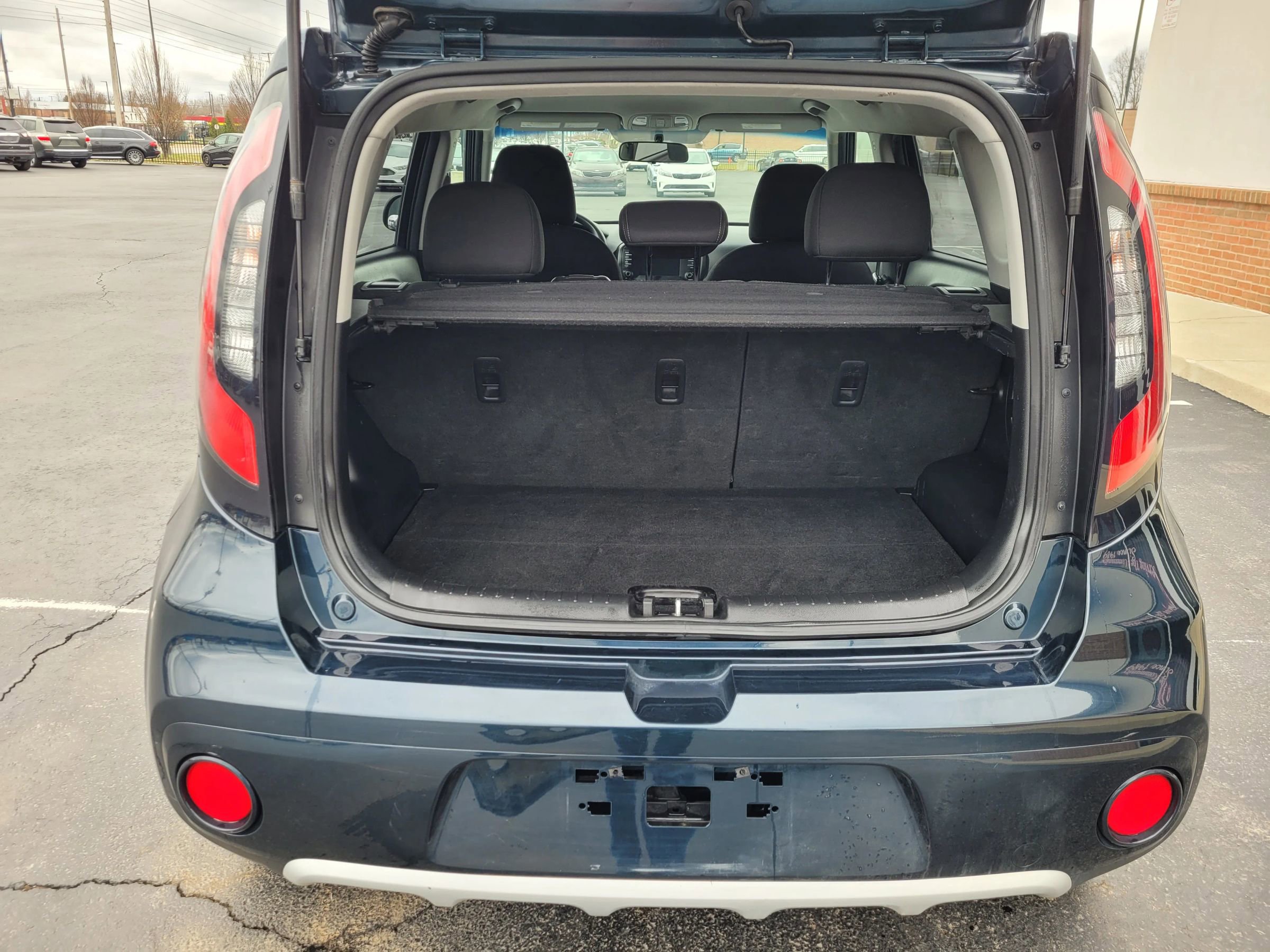 Used 2018 Kia Soul + image 16