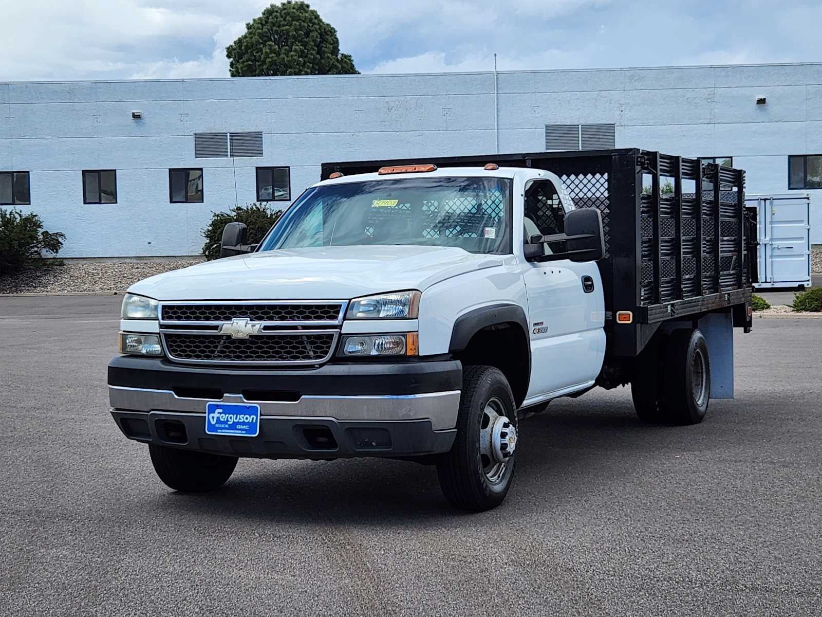 Used 2005 Chevrolet Silverado 3500 4x4 Regular Cab w/ Heavy-Duty Power Package image 4