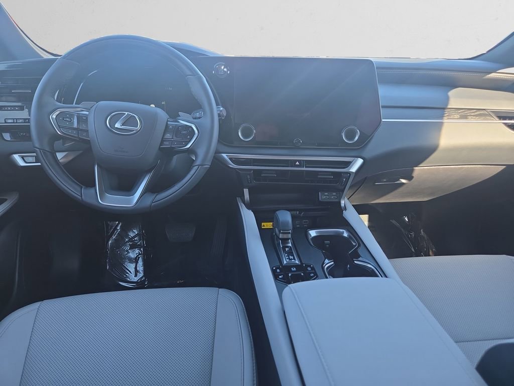 Used 2025 Lexus RX 350 Premium image 11
