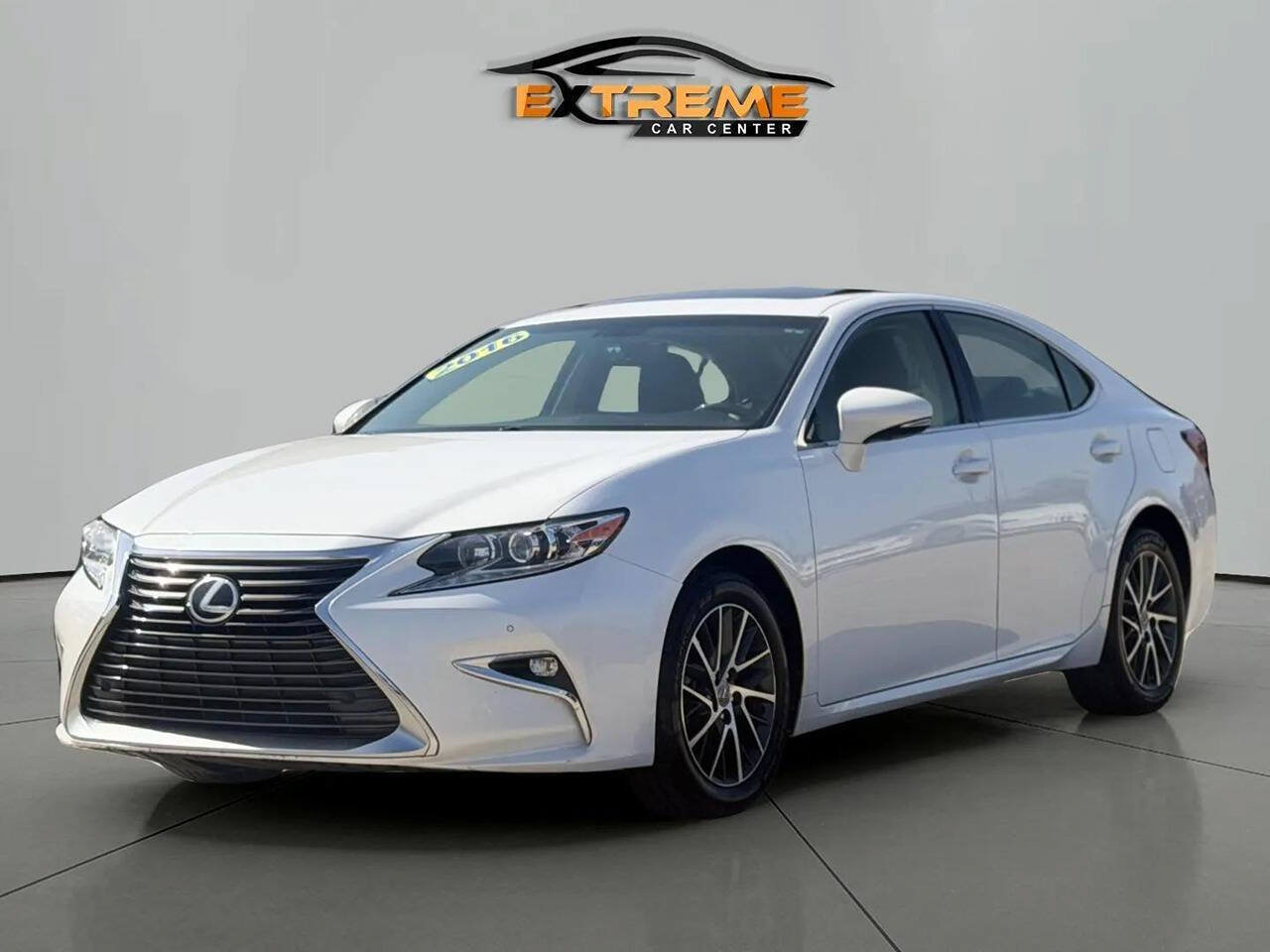 Used 2016 Lexus ES 350 w/ Navigation System Package FWD image 1