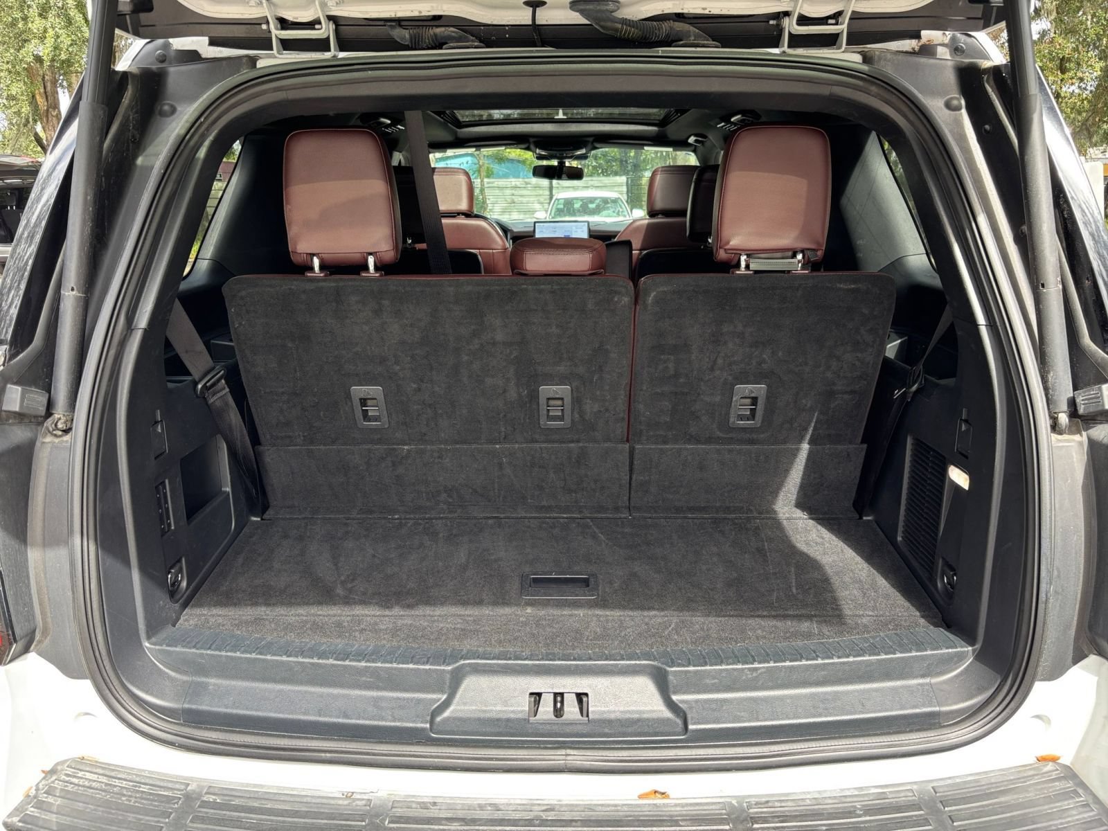 Used 2024 Ford Expedition Limited RWD image 35