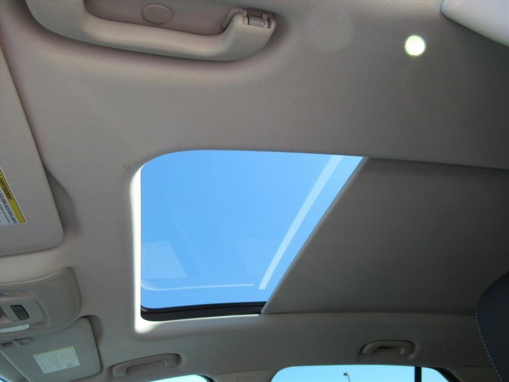 Used 2023 Buick Envision Avenir image 30