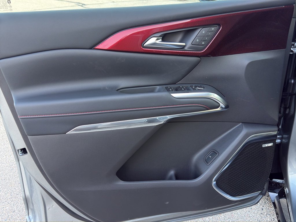 New 2026 Chevrolet Traverse RS w/ LPO, Floor Liner Package image 13