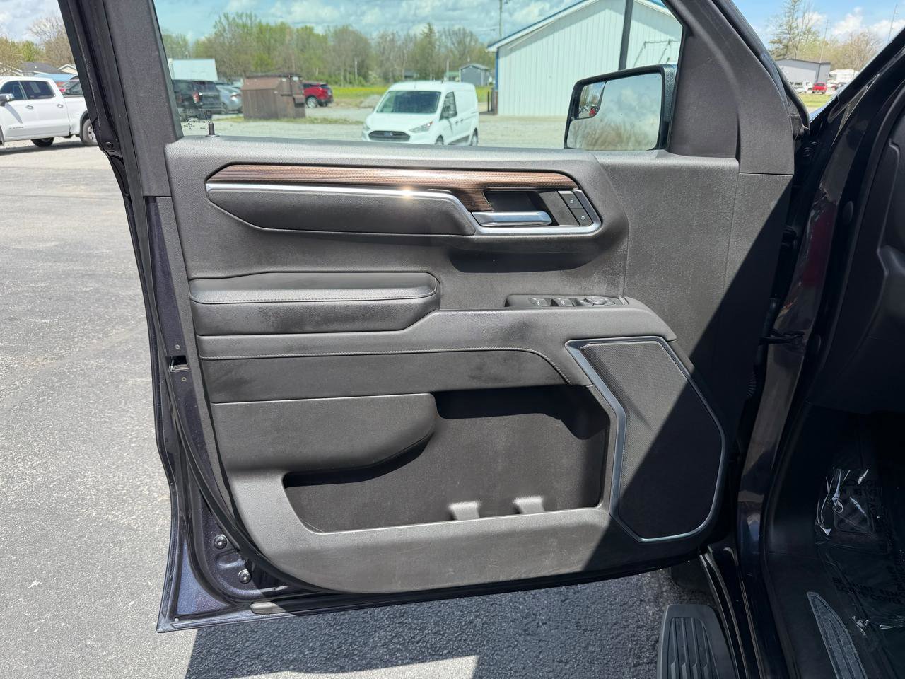 Used 2022 Chevrolet Silverado 1500 LT AWD/4WD image 12