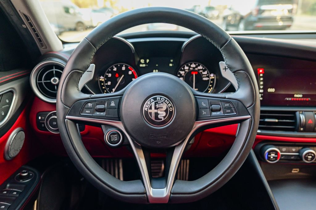 Used 2017 Alfa Romeo Giulia Ti w/ TI 19" Sport Package AWD/4WD image 43