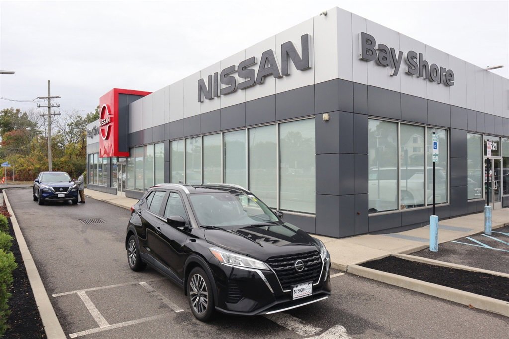 Certified 2021 Nissan Kicks SV