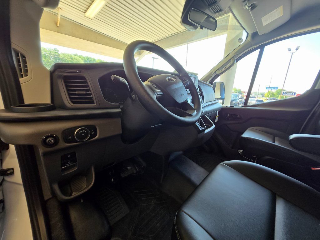 New 2025 Ford Transit 150 Low Roof w/ Load Area Protection Package RWD image 11