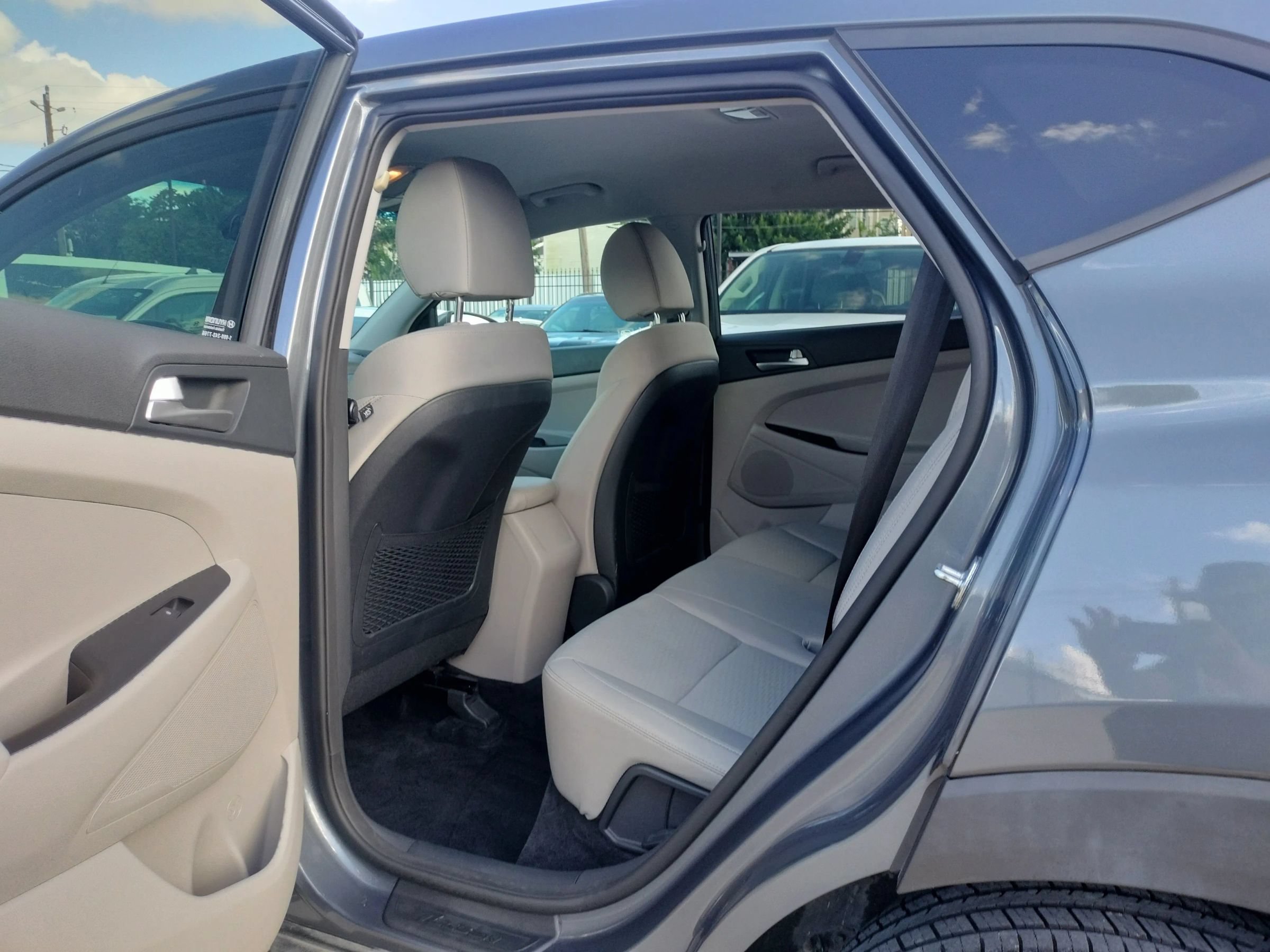 Used 2021 Hyundai Tucson SE FWD image 28