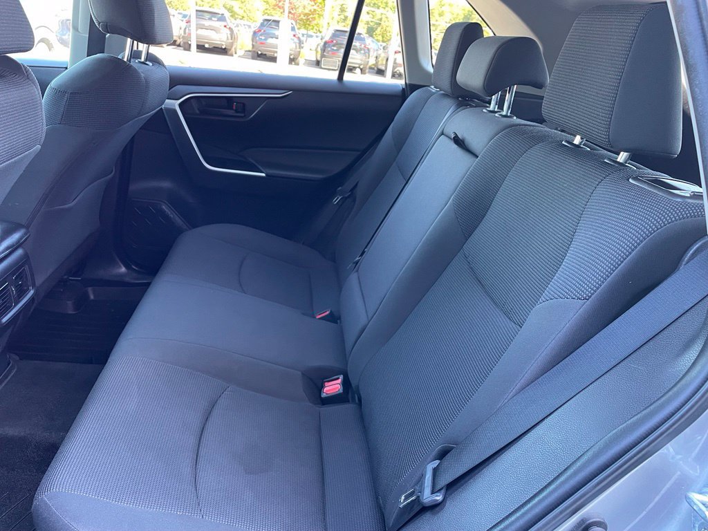 Used 2021 Toyota RAV4 LE w/ Carpet Mat Package (TMS) AWD/4WD image 15