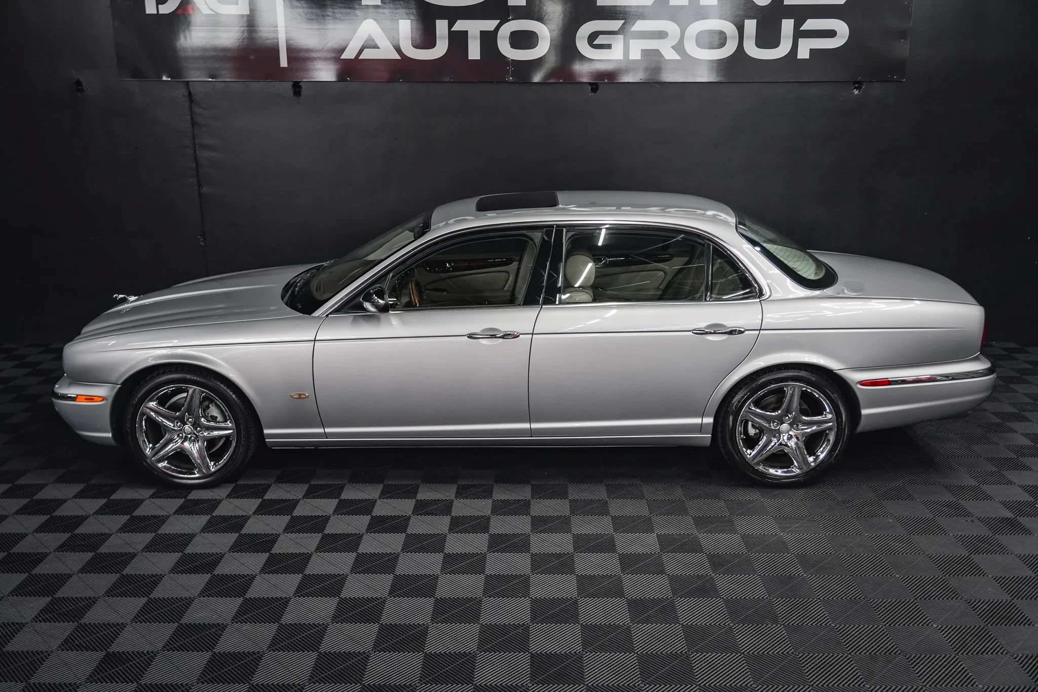 Used 2006 Jaguar XJ Vanden Plas RWD image 22