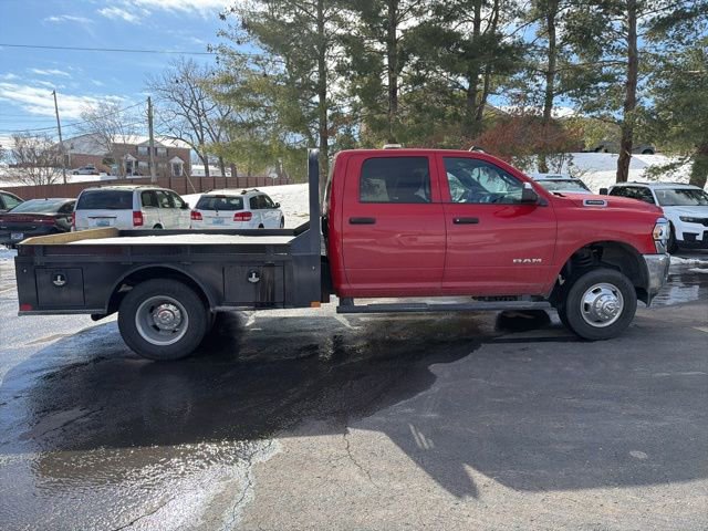 Used 2022 RAM 3500 Tradesman w/ Chrome Appearance Group image 4