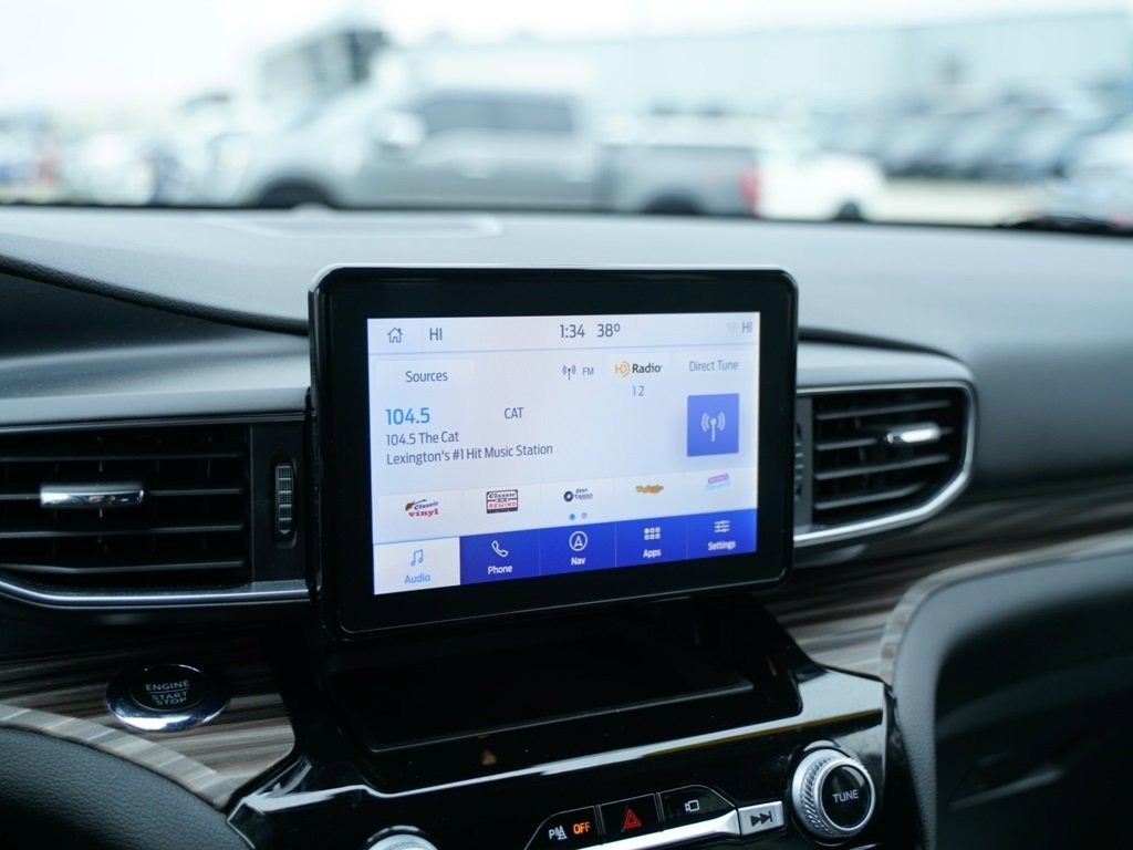 Used 2022 Ford Explorer Limited w/ Equipment Group 301A image 16