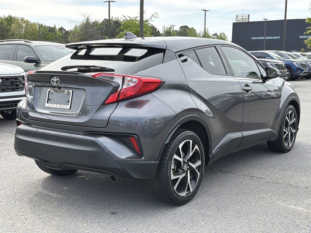 Used 2020 Toyota C-HR XLE image 5