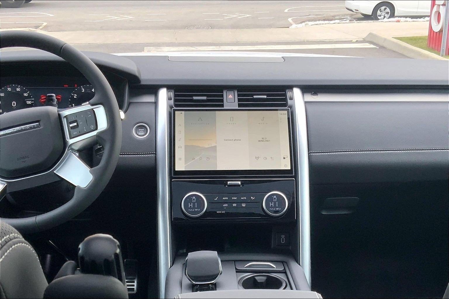 New 2026 Land Rover Discovery Limited Edition image 6