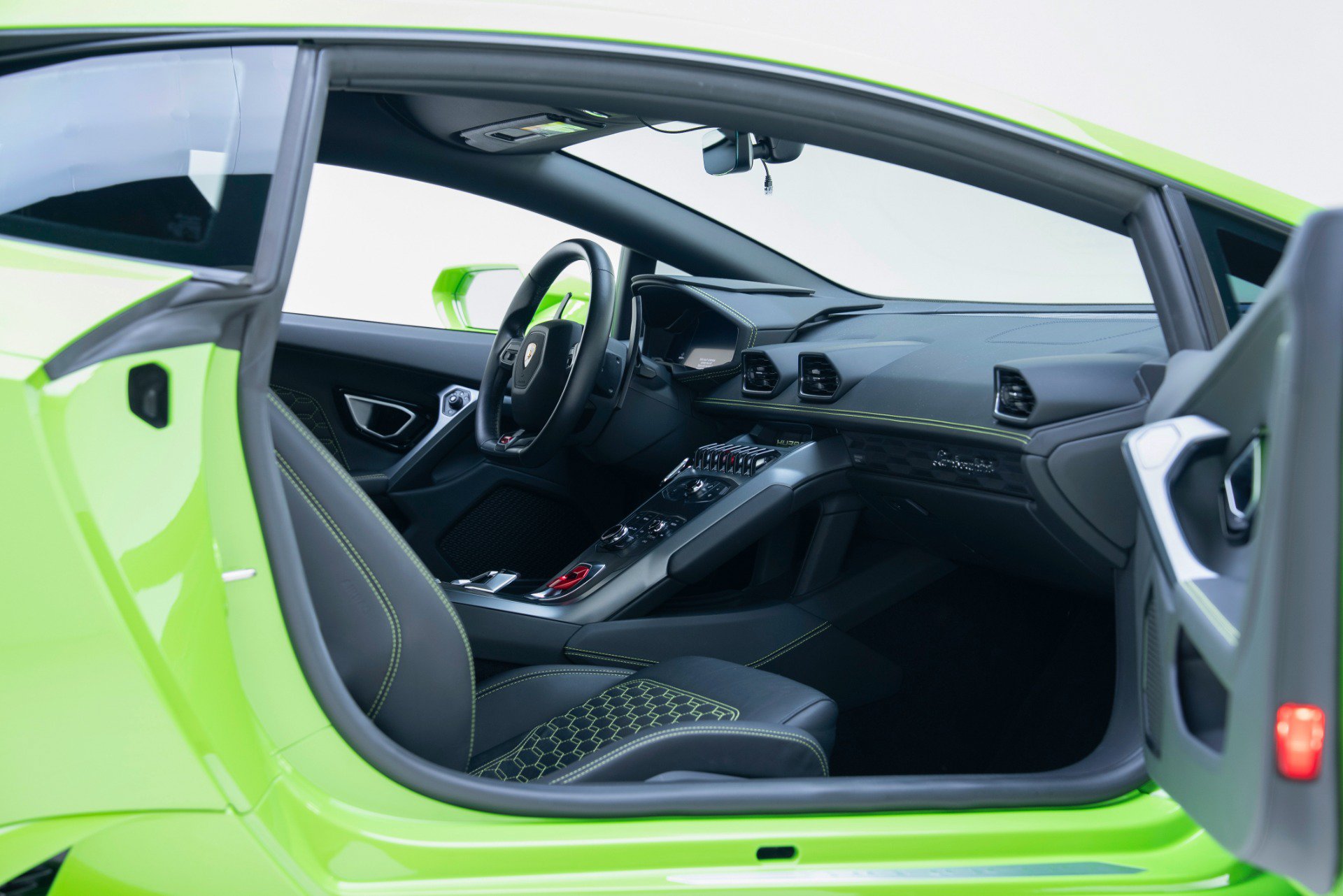 Used 2019 Lamborghini Huracan LP 580-2 RWD image 50