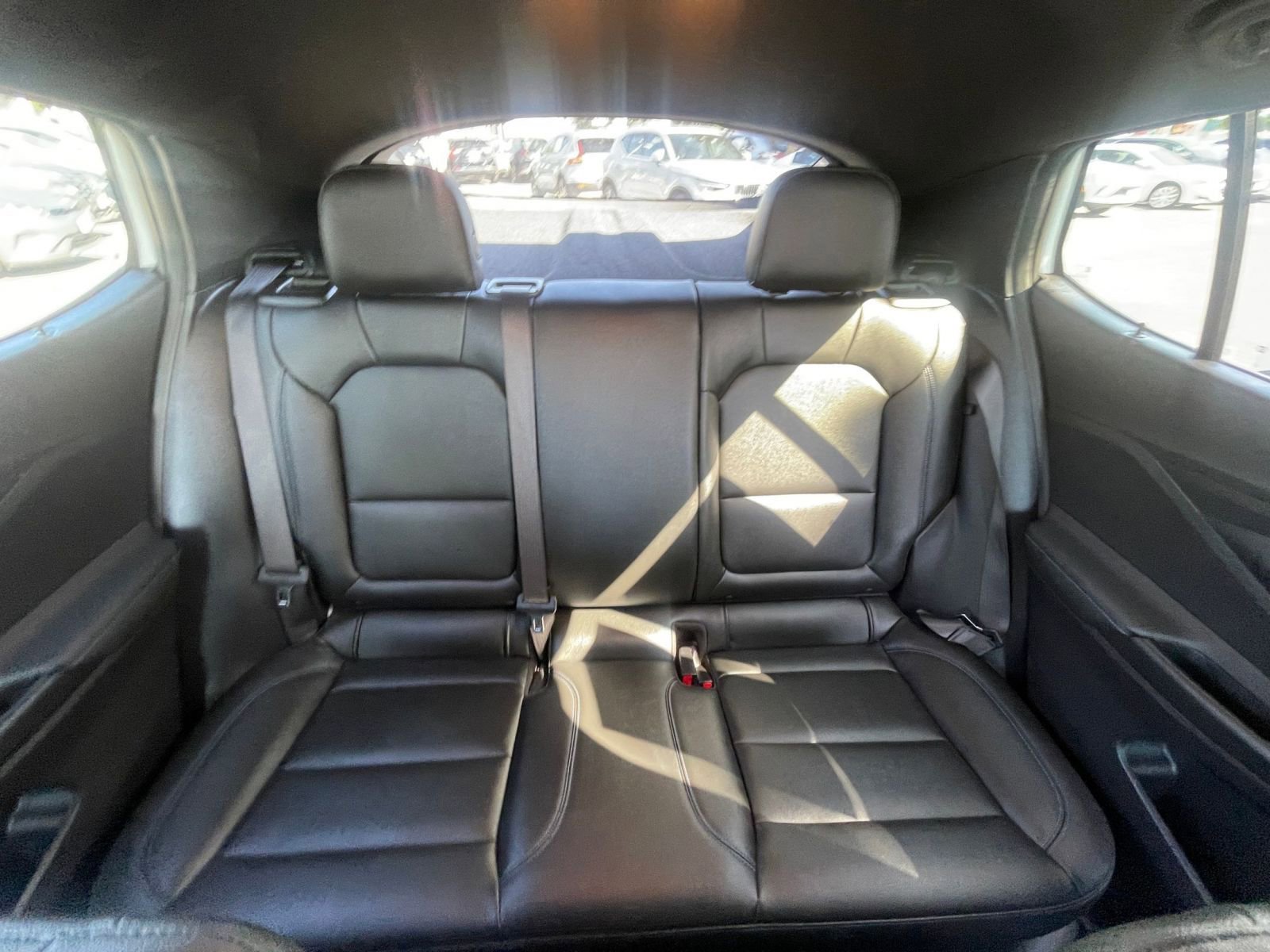 Used 2025 Buick Envista Sport Touring image 38