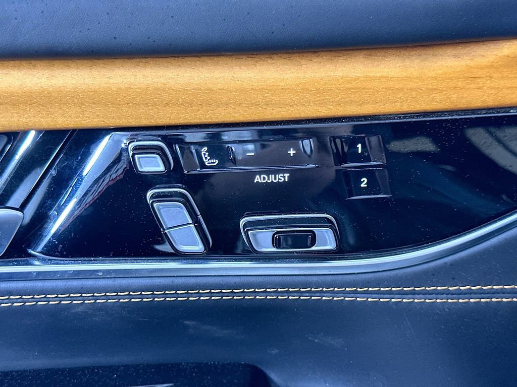 Used 2022 Jeep Grand Wagoneer Series III image 22