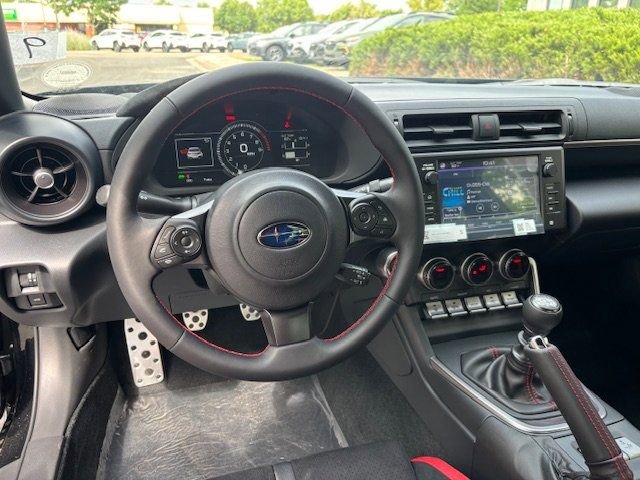 New 2025 Subaru BRZ Limited w/ Popular Package 2 RWD image 3