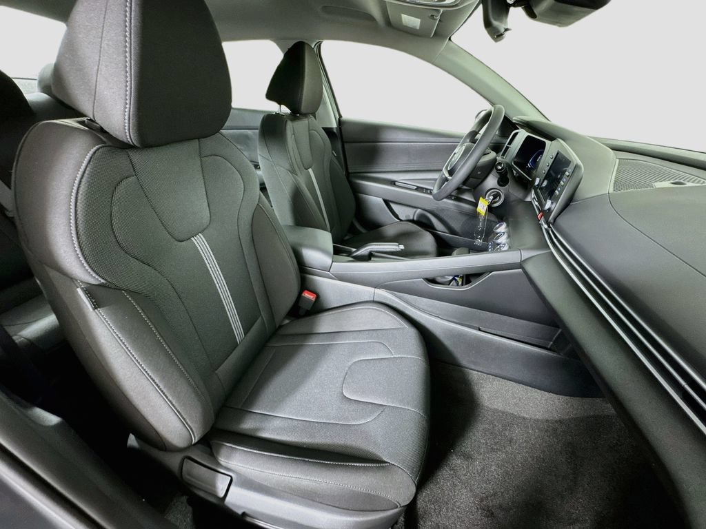 New 2026 Hyundai Elantra SE FWD image 29