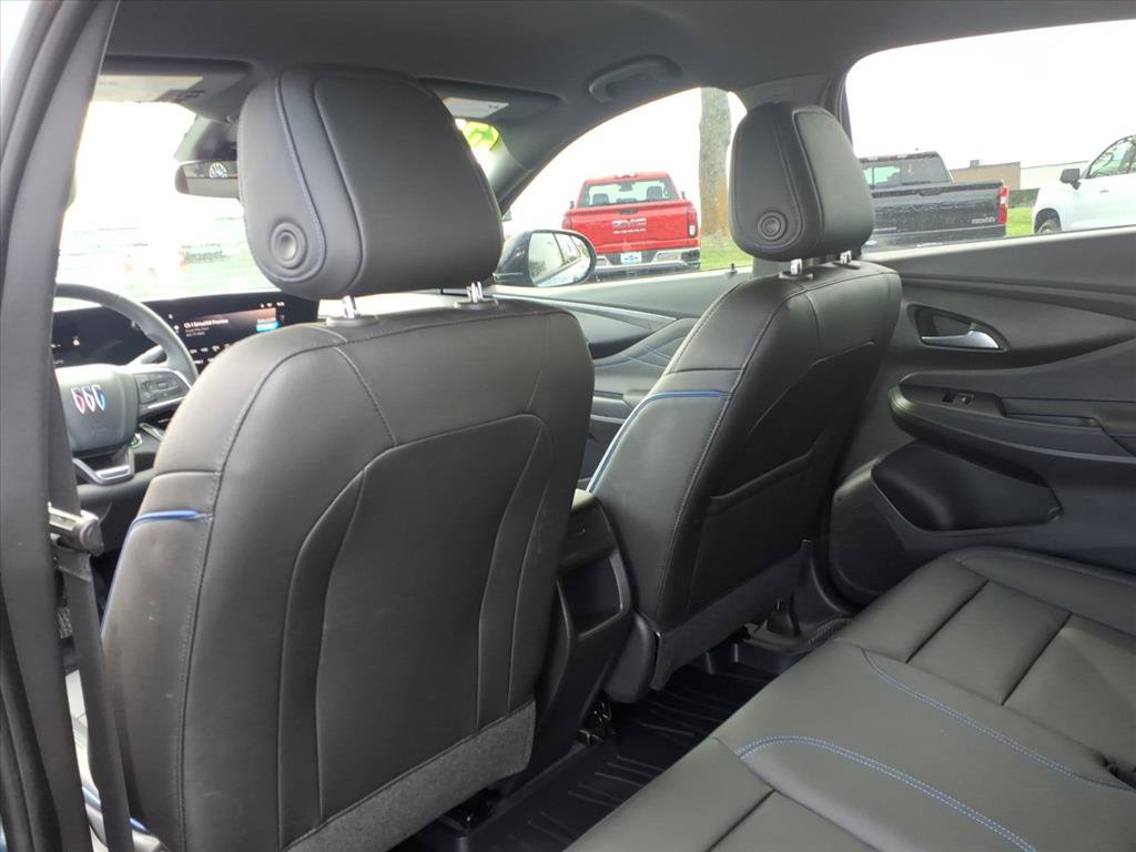 Used 2025 Buick Envista Sport Touring FWD image 26