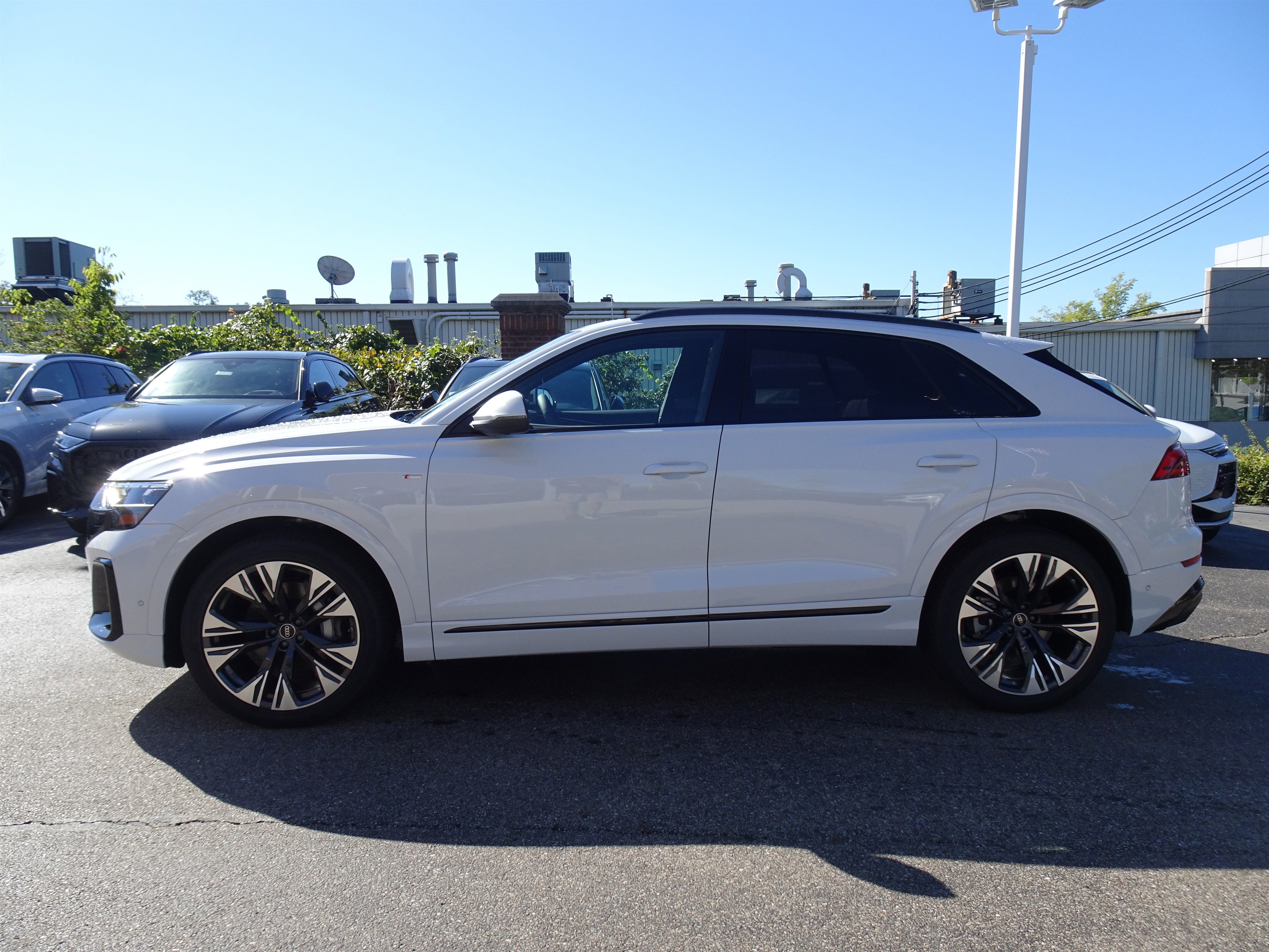 New 2026 Audi Q8 Premium Plus image 2