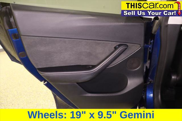 Used 2022 Tesla Model Y Long Range AWD/4WD image 30