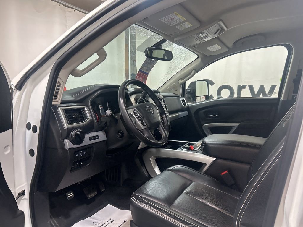 Used 2019 Nissan Titan PRO-4X AWD/4WD image 20