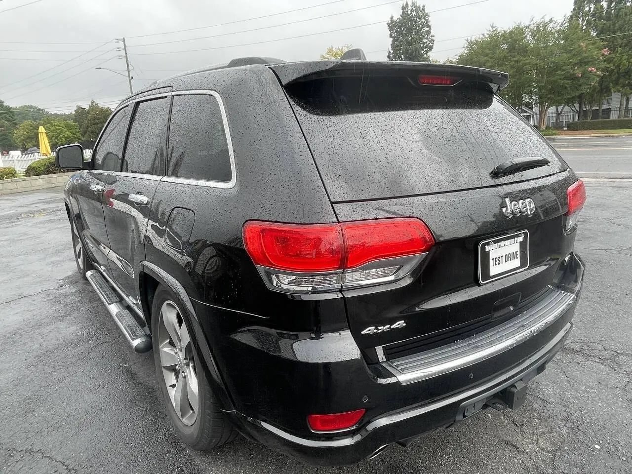 Used 2014 Jeep Grand Cherokee Overland w/ Advanced Technology Group AWD/4WD image 7