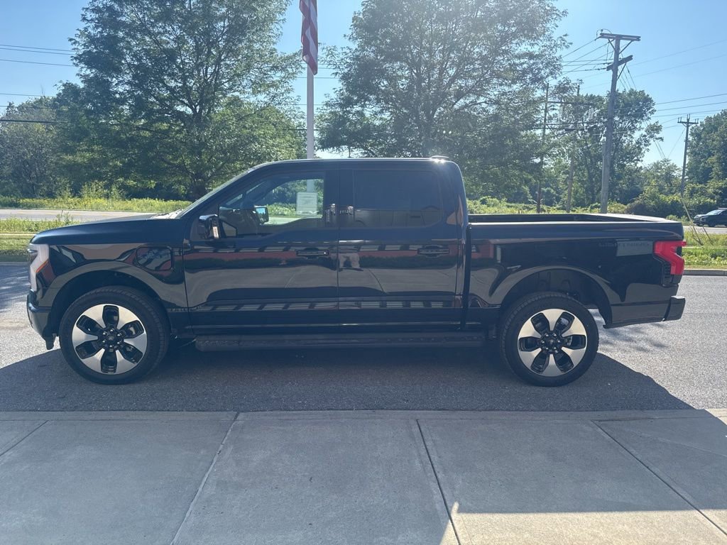 New 2025 Ford F150 Lightning Platinum image 4
