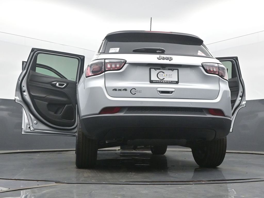 New 2026 Jeep Compass Limited image 60