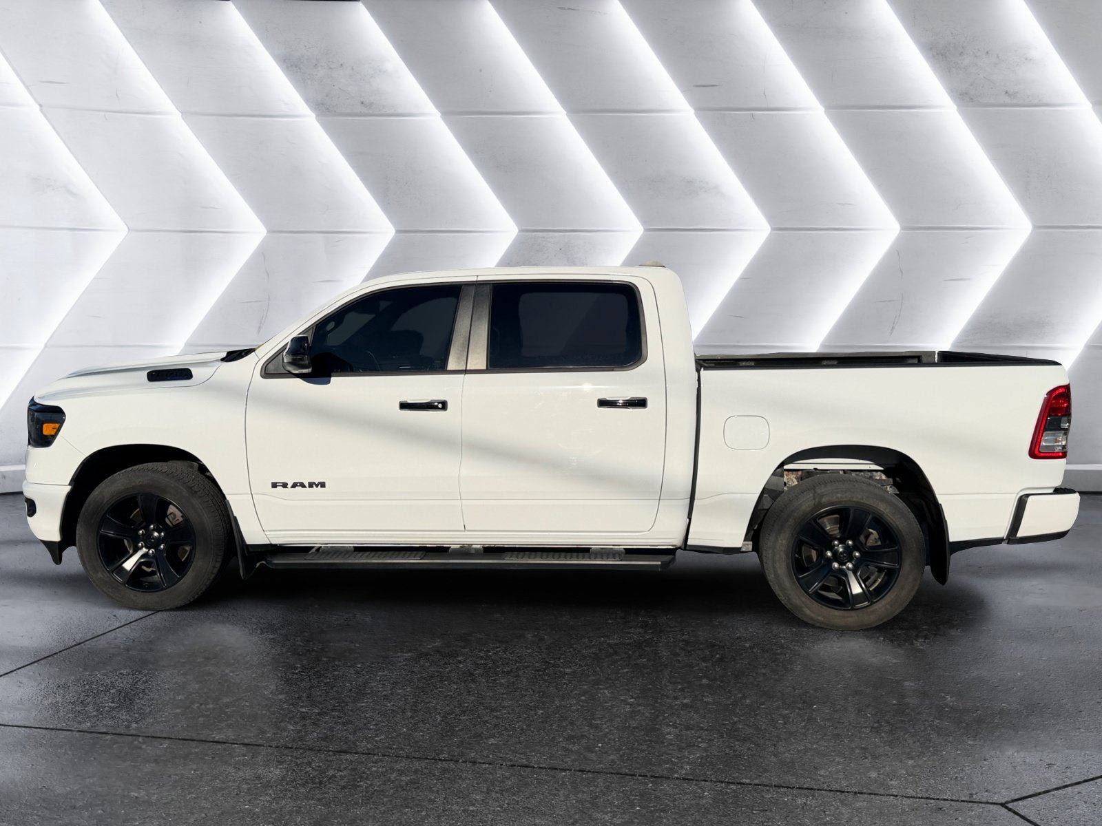Used 2023 RAM 1500 Big Horn AWD/4WD image 2