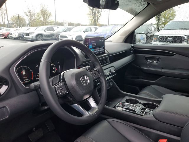 Used 2025 Honda Pilot EX-L image 18