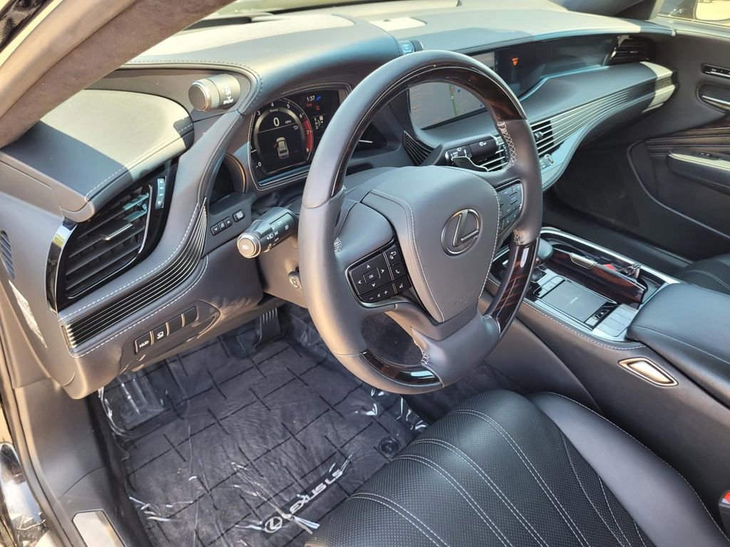 Used 2018 Lexus LS 500 w/ Luxury Package image 11