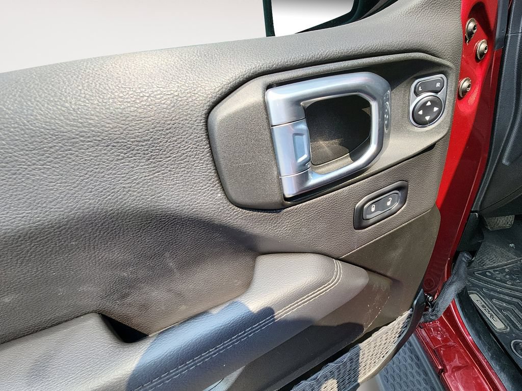 Used 2022 Jeep Wrangler Unlimited Sahara AWD/4WD image 10