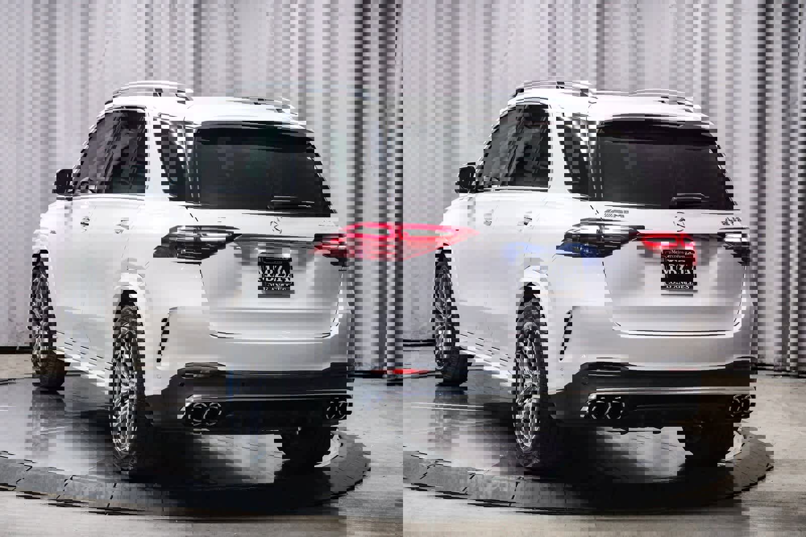 Certified 2024 Mercedes-Benz GLE 53 AMG 4MATIC image 2