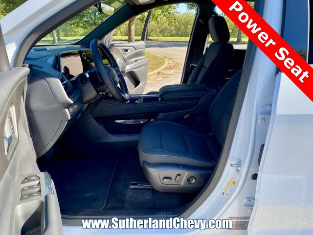 New 2026 Chevrolet Traverse LT w/ Driver Confidence Package image 16