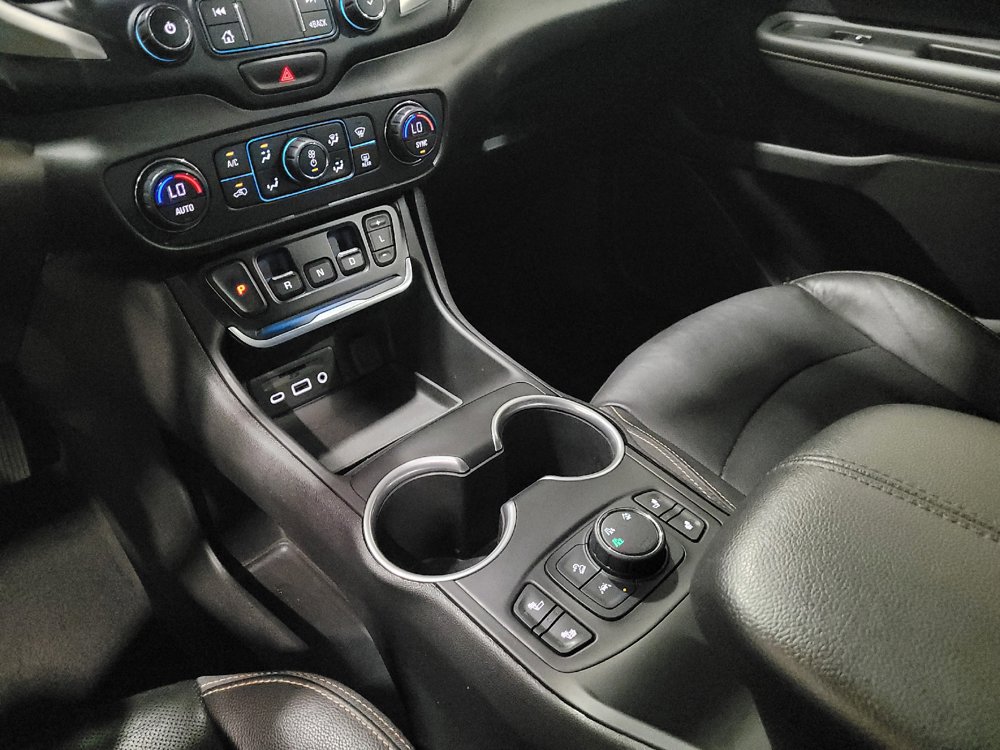 Used 2021 GMC Terrain SLT w/ Elevation Edition AWD/4WD image 26