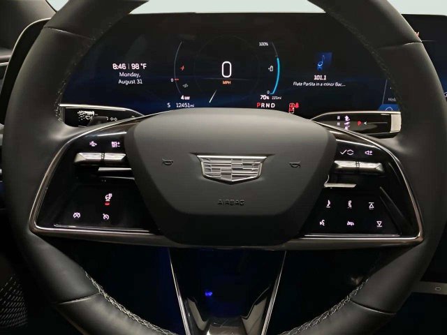 Used 2024 Cadillac Lyriq Sport RWD image 35