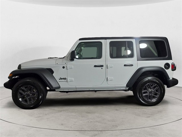 Used 2024 Jeep Wrangler Sport S image 2